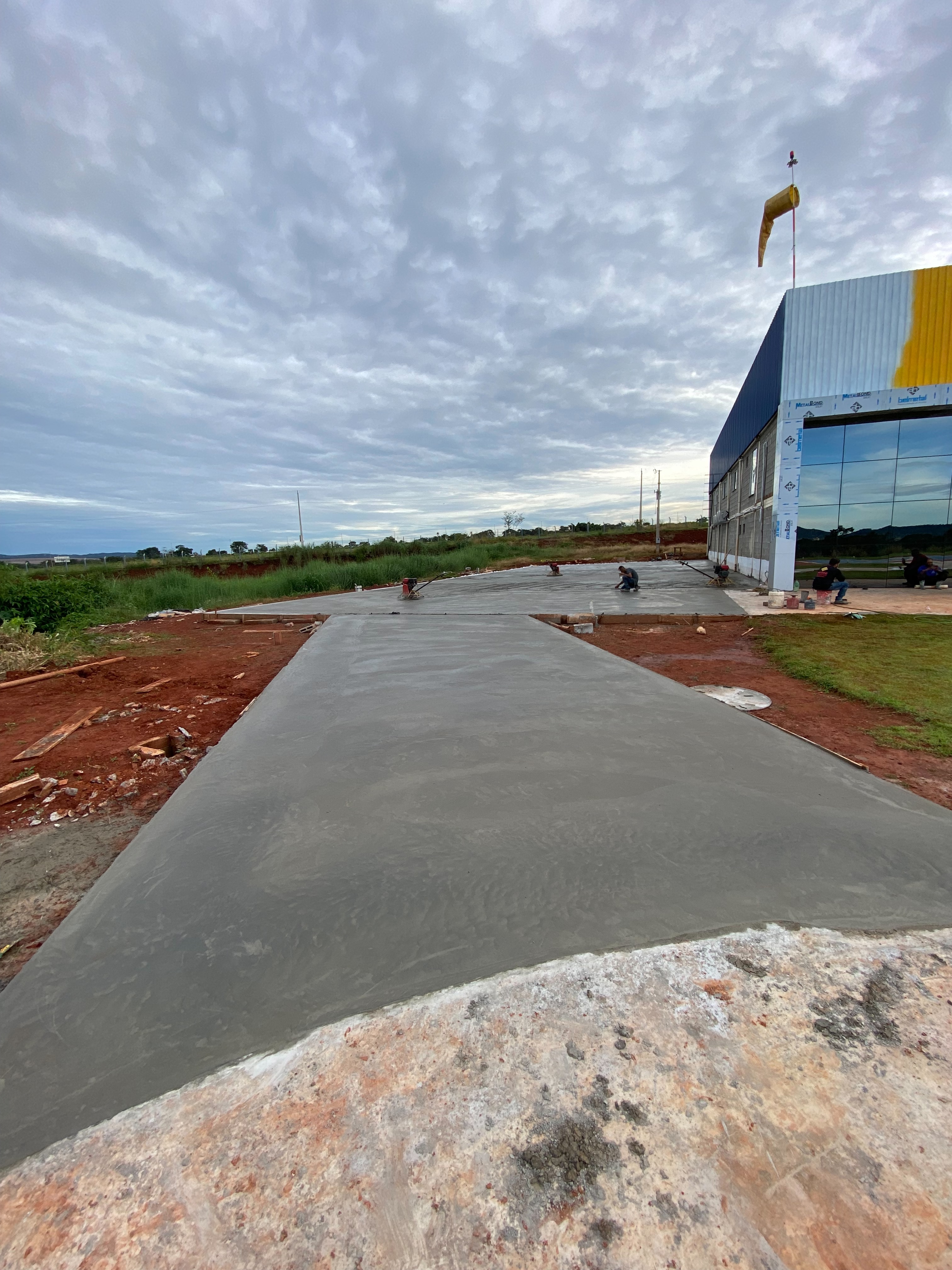 Construção piso de concreto industrial Goiânia - foto 12